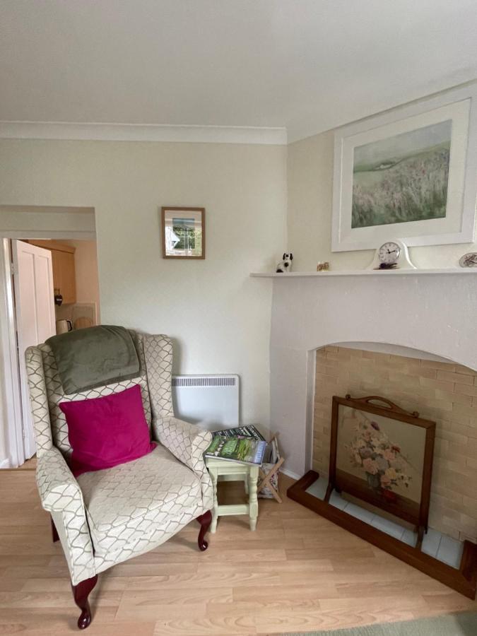 No 96 Chapel Lane - Self Contained Cottage In The Heart Of Butleigh Exterior photo
